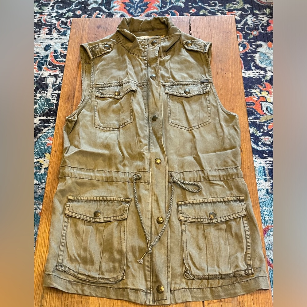 Green utility vest